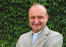 Ks. prof. Mariusz Rosik Wykładowca Papieskiego Wydziału Teologicznego i Uniwersytetu Wrocławskiego. Zajmuje się teologią Nowego Testamentu, egzegezą Ewangelii synoptycznych oraz starożytną historią Żydów.