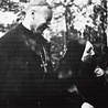 Matka Elżbieta Czacka i ks. Stefan Wyszyński poznali się i zaprzyjaźnili dzięki ks. Władysławowi Korniłowiczowi, który był duchowym przewodnikiem i przyjacielem ich obojga.