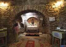 Wnętrze domku Maryi w Meryem Ana.