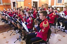 Muzycy z orkiestry gminy Bestwina z siedzibą w Kaniowie gościli w Bielsku-Białej.