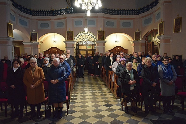 „Nie odwracaj twarzy od żadnego biedaka” (Tb 4,7) to hasło tegorocznych spotkań.