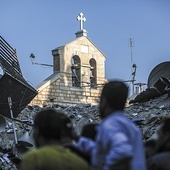 Zbombardowany przez izraelskie lotnictwo kościół prawosławny pw. św. Porfiriusza w Gazie. Ukrywali się tam cywilni mieszkańcy miasta.