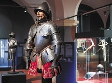 Zbroje z XVI wieku wracają po ponad czterystu latach. Niezwykła wystawa na Zamku Królewskim w Warszawie