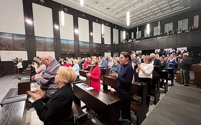 	Przedstawiciele wspólnoty wypełnili kaplicę seminarium.