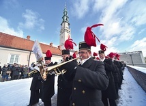 	Na wałach sanktuarium.