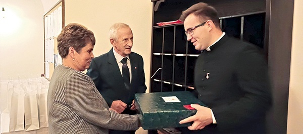 Brązową odznakę „Zasłużony Dawca Krwi III stopnia” otrzymał dk. Albert Bujak.