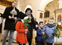 Na czas odpustu trafiły tu relikwie błogosławionej rodziny Ulmów i św. Jana Pawła II z sanktuarium w Rokitnie.