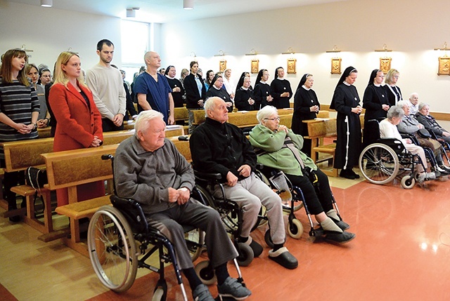 	Dziękczynna Msza św. w kaplicy pw. Miłosierdzia Bożego.