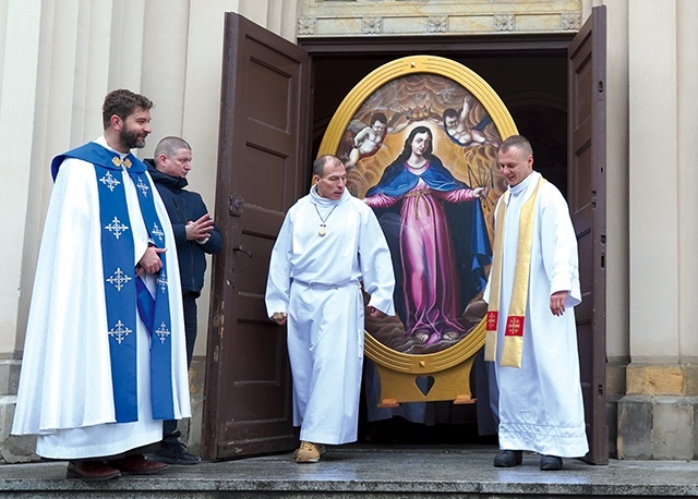 	Z Wrocławia wizerunek przewieziony został do Szczecina. Kolejnym etapem jego wędrówki będzie Kuźnica Białostocka.