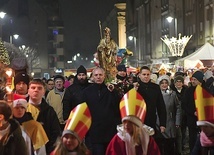 Konkurs, konferencja, orszak i wspólna modlitwa – to już stałe punkty świętowania dni patrona miasta i głogowskiej parafii.