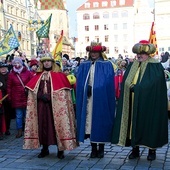 Wrocławski pochód cieszy się od dawna ogromną popularnością. Bierze w nim udział każdego roku od kilkunastu do nawet 30 tys. uczestników.
