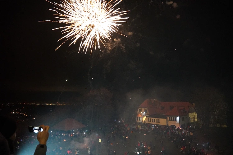 W Nowy Rok na szczycie Ślęży