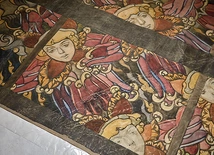 	Fragment kartonu z projektem witraża Józefa Mehoffera „Bóg Ojciec” (1922), sprowadzonego w ubiegłym roku z Fryburga.