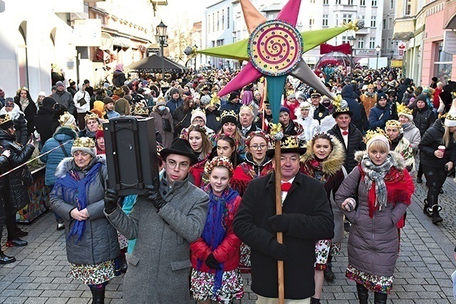 W Trzech Króli pokłonią się Dzieciątku Jezus