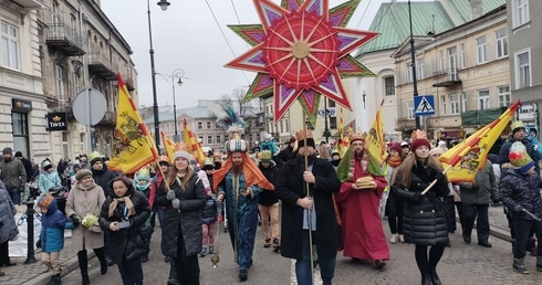 Orszak na ulicach Lublina.