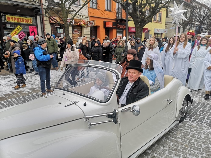 Świeta Rodzina podróżowała zabytkowym kabrioletem.