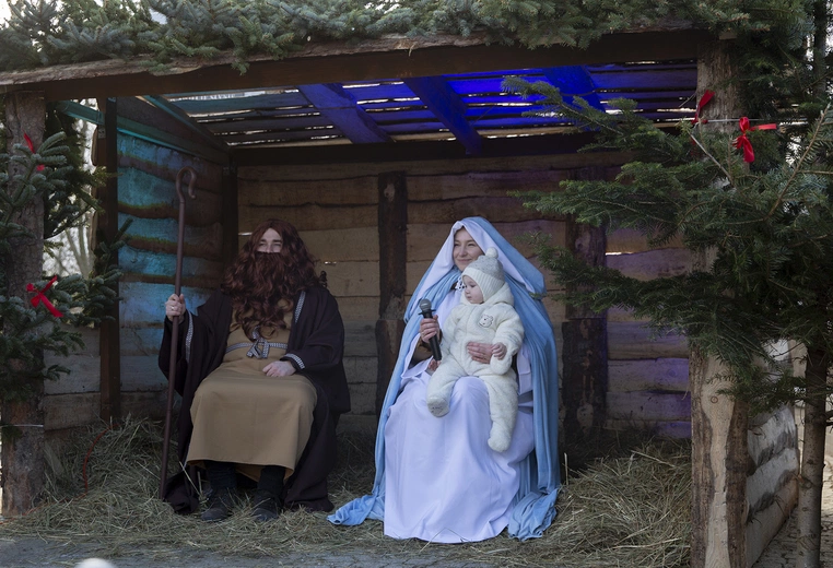 Orszak i jasełka na ulicy 