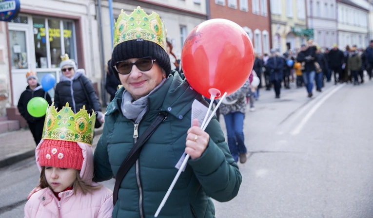 Orszak i jasełka na ulicy 