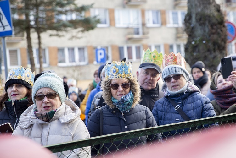 Orszak i jasełka na ulicy 