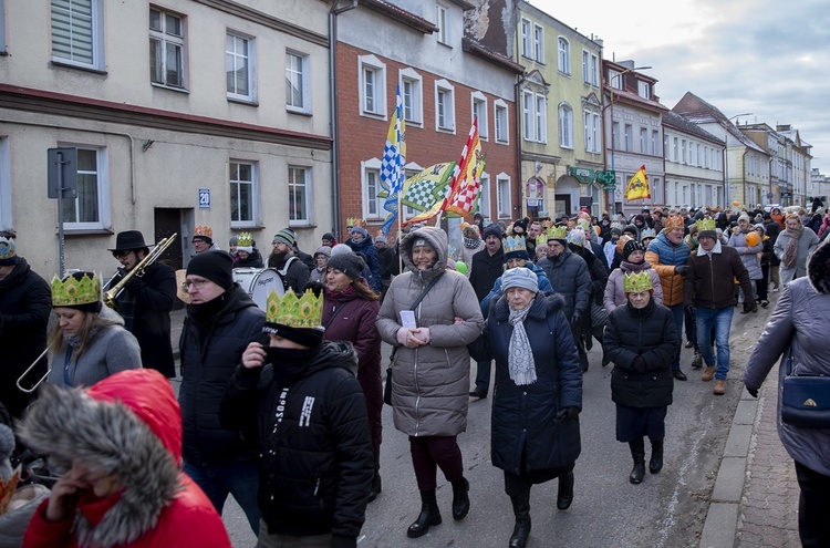 Orszak i jasełka na ulicy 