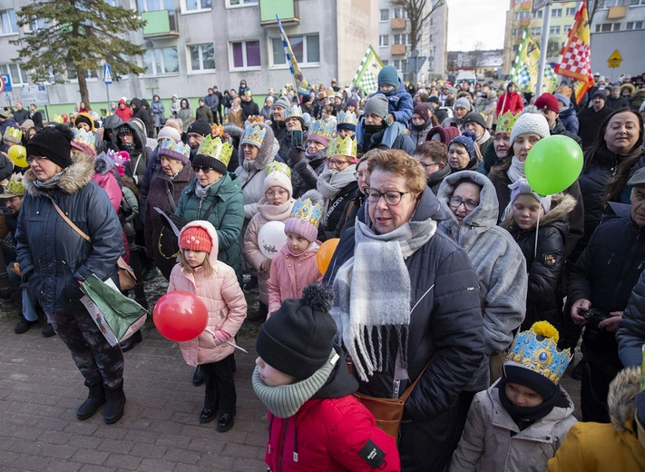 Orszak i jasełka na ulicy 