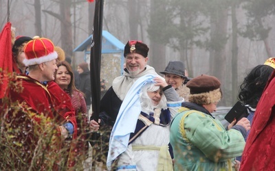 Z misją i końmi. Na bogato!