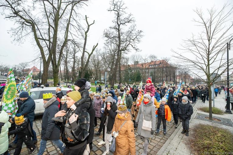 Trzej Królowie na ulicach Głogowa