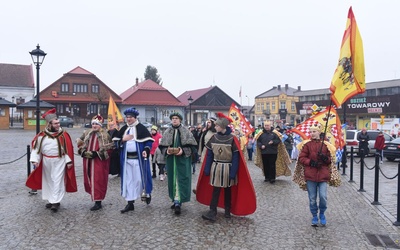 Mędrcy na zakliczyńskim rynku.