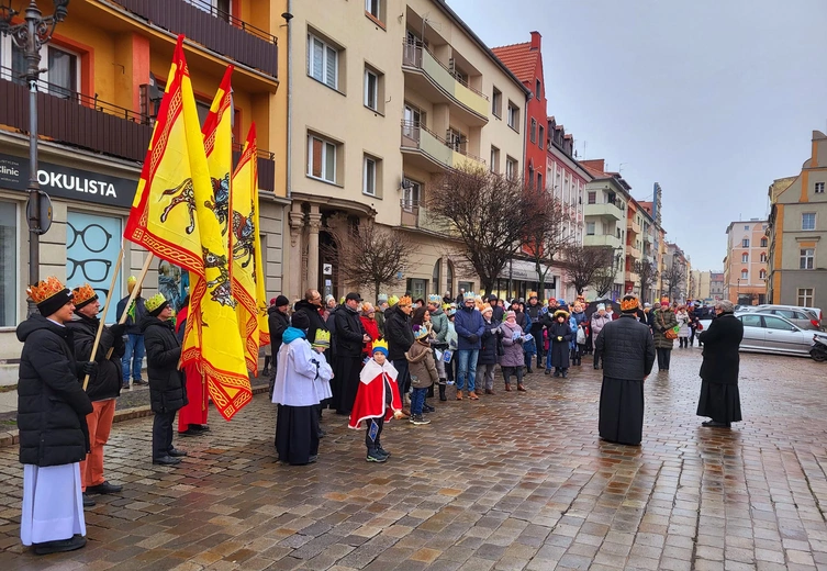 Orszak Trzech Króli w Brzegu (1) 2024