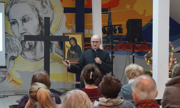 Jak Bóg ze swoim słowem dociera do człowieka