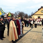 	Na połanieckim rynku obecni byli przedstawiciele różnych środowisk, grup oraz organizacji społecznych.