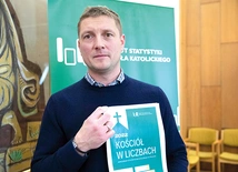 	Dyrektor ISKK dr hab. Marcin Jewdokimow przekonuje,  że w prezentowanych liczbach dostrzegalne jest długie wychodzenie z pandemii.