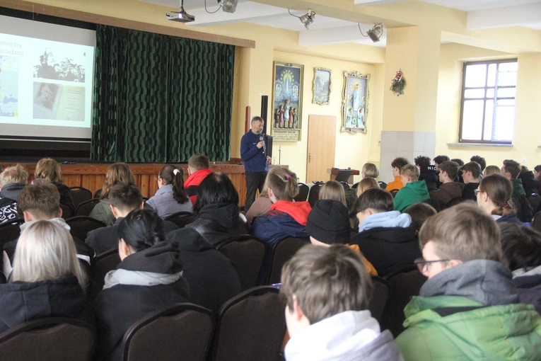 Brzesko. Akademia Historii Polski