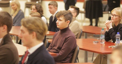 Młodzi lubiący teologię