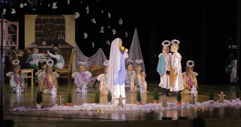 Chojnów. Żłóbek w pokoju bł. Edmunda