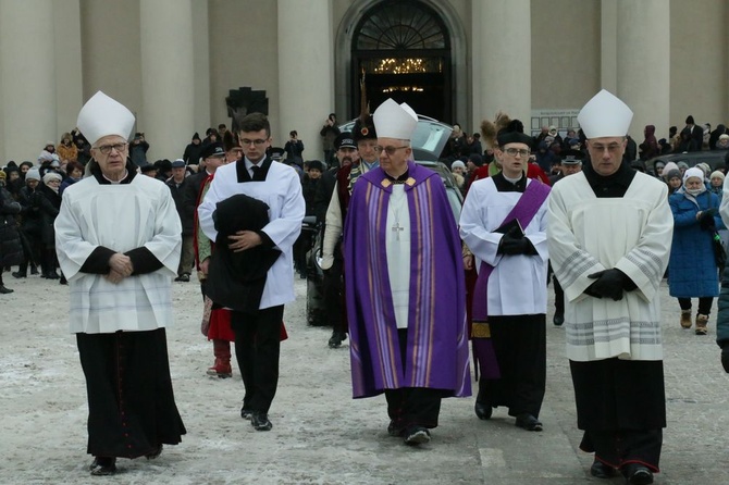 Msza św. pogrzebowa bp. Ryszarda