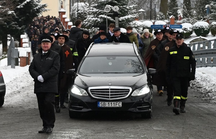 Pogrzeb śp. ks. kanonika Jana Nalepy w Rzykach