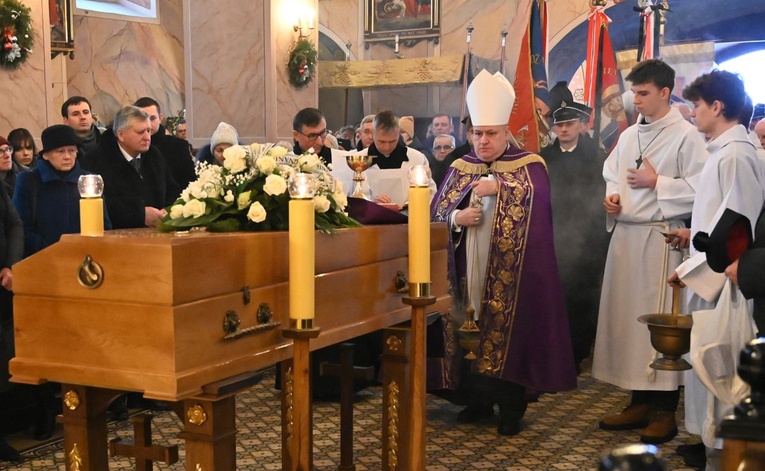 Pogrzeb śp. ks. kanonika Jana Nalepy w Rzykach