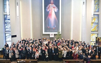 Uczestnicy spotkania jubileuszowego w Koszalinie.