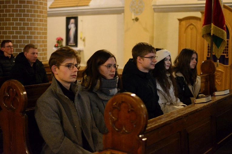 Młodzieżowy Wieczór Franciszkański w Borkach Wielkich