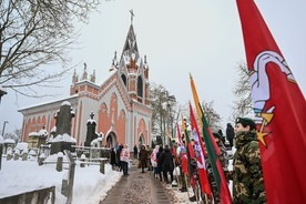 Prezydent w Wilnie: wspominając ofiarność przodków, napełniamy serca duchem ich odwagi 