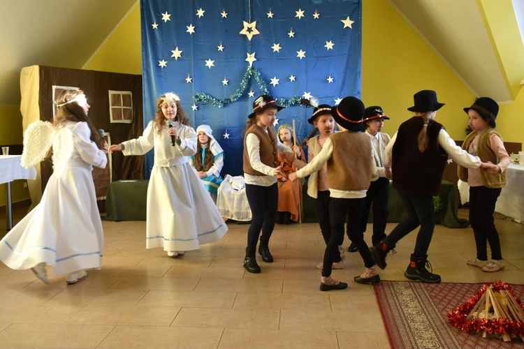 Jasełka deesemek z szynwałdu