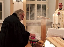 Modlitwie ekumenicznej o pokój w ziemskiej ojczyźnie Jezusa przewodniczył biskup Szymon Stułkowski.