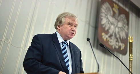 Prof. Ryszard Piotrowski prawnik, konstytucjonalista, pracownik i wykładowca wydziału prawa i administracji uniwersytetu warszawskiego. odznaczony krzyżem kawalerskim orderu odrodzenia polski przez prezydenta w 2014 r.
