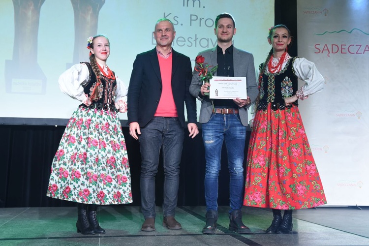 Nagroda im. ks. prof. Kumora