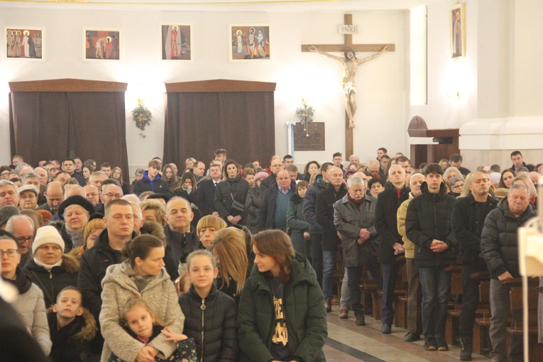 Dąbrowa Tarnowska. 15 lat nieustannej adroacji