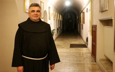 Ojciec Juniper Ostrowski OFM, gwardian klasztoru bernardynów w Radomiu, referent ds. życia konsekrowanego diecezji radomskiej, zaprasza w tym roku do Mariówki.