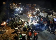 Protestujący rolnicy na auutostradzie A4