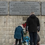 Międzynarodowy Dzień Pamięci o Ofiarach Holocaustu.