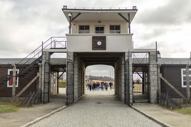 Międzynarodowy Dzień Pamięci o Ofiarach Holocaustu.